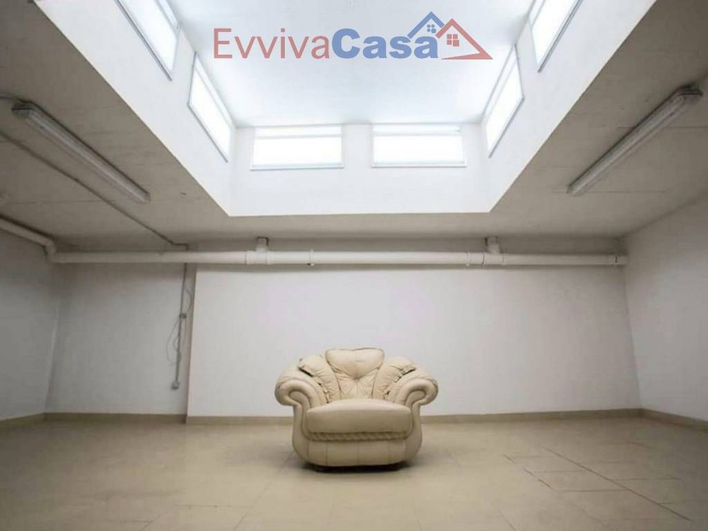 locale di sgombero in vendita a Porto Recanati