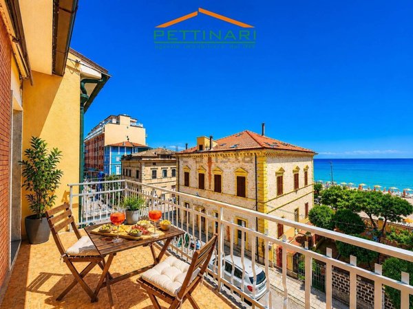 casa indipendente in vendita a Porto Recanati