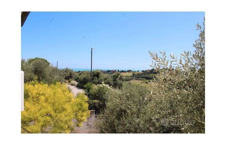 casa indipendente in vendita a Porto Recanati