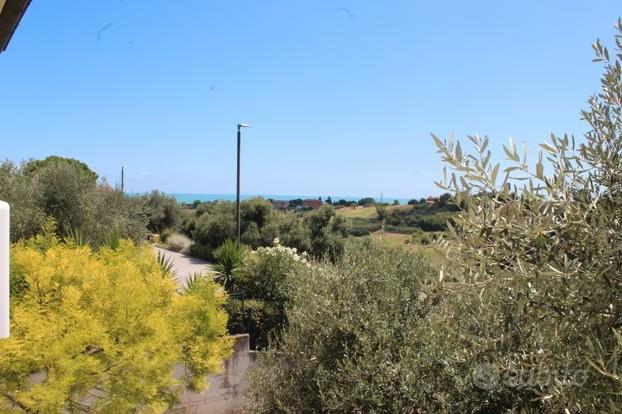casa indipendente in vendita a Porto Recanati