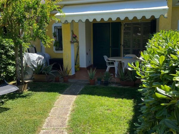 casa indipendente in vendita a Porto Recanati