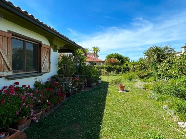 casa indipendente in vendita a Porto Recanati