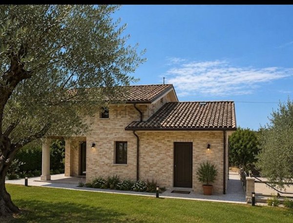 casa indipendente in vendita a Porto Recanati