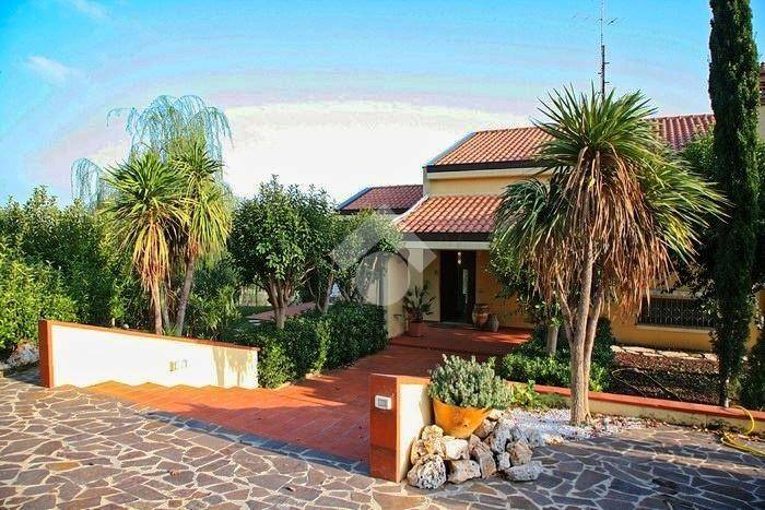 casa indipendente in vendita a Porto Recanati