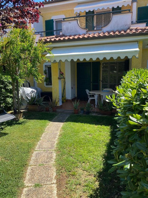 casa indipendente in vendita a Porto Recanati