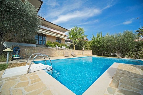 casa indipendente in vendita a Porto Recanati