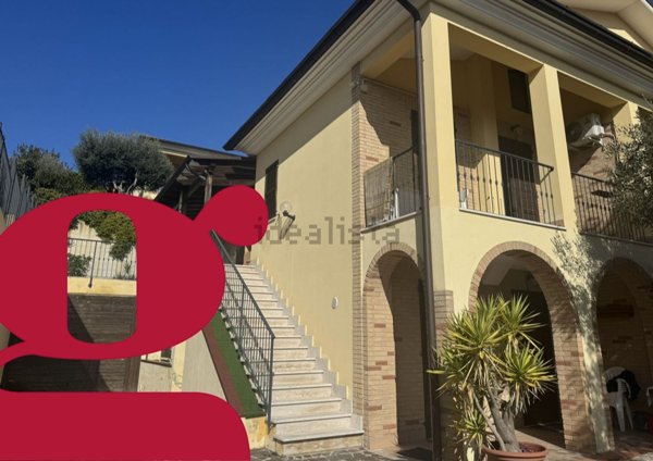 casa indipendente in vendita a Porto Recanati