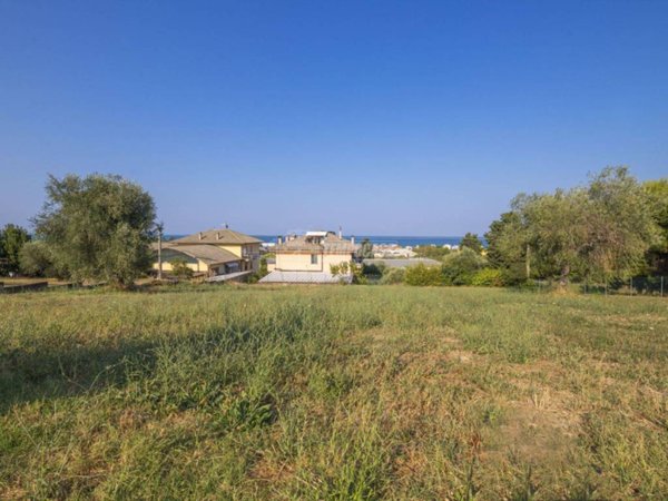 casa indipendente in vendita a Potenza Picena in zona Porto Potenza Picena