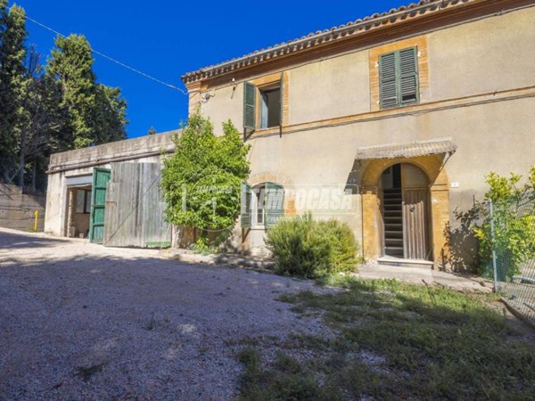 casa indipendente in vendita a Potenza Picena