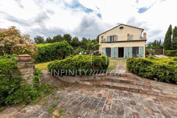 casa indipendente in vendita a Potenza Picena in zona Porto Potenza Picena