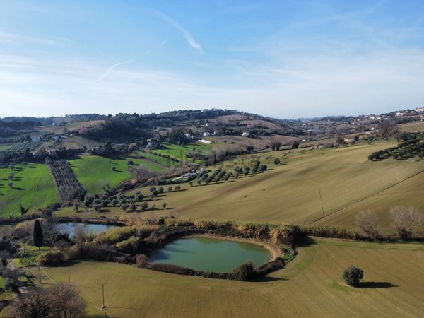 casa indipendente in vendita a Potenza Picena