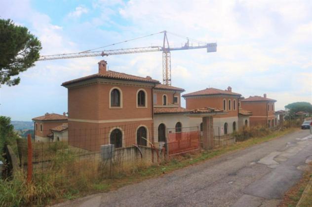 casa indipendente in vendita a Potenza Picena