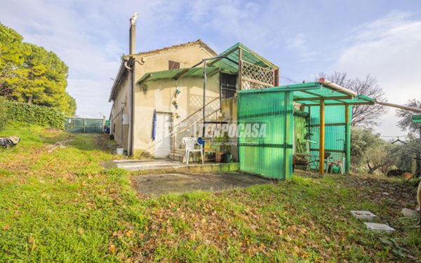 casa indipendente in vendita a Potenza Picena