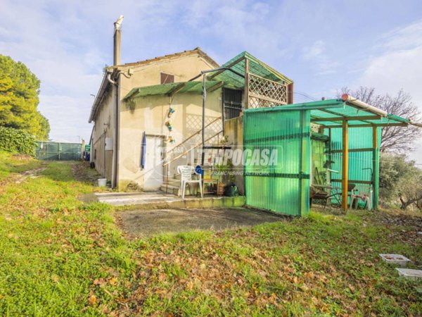 casa indipendente in vendita a Potenza Picena