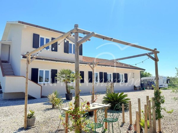 casa indipendente in vendita a Potenza Picena in zona San Girio