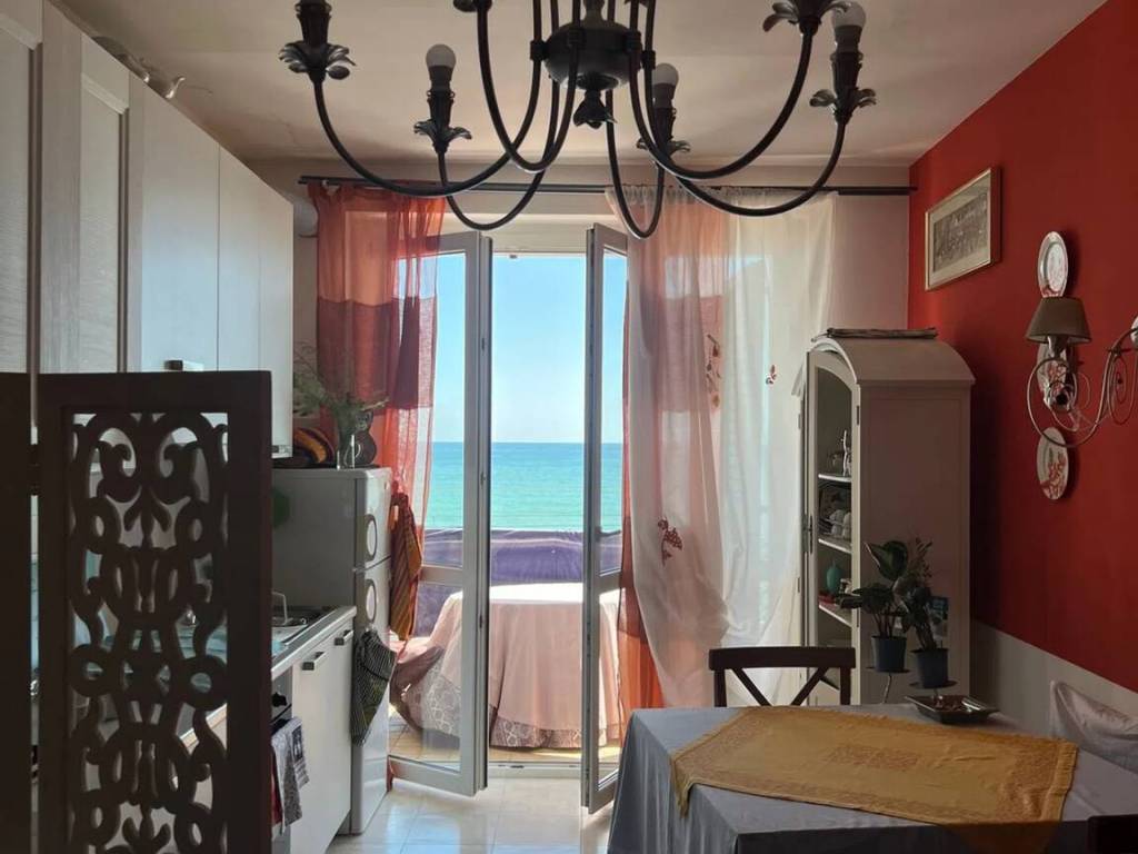 appartamento in vendita a Potenza Picena in zona Porto Potenza Picena