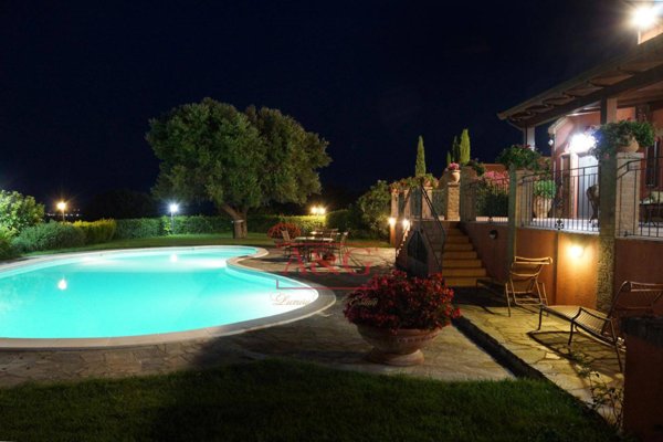 casa indipendente in vendita a Potenza Picena