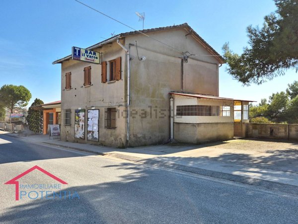 casa indipendente in vendita a Potenza Picena