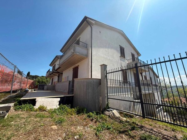 appartamento in vendita a Potenza Picena in zona Montecanepino