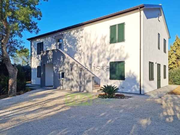 casa indipendente in vendita a Potenza Picena