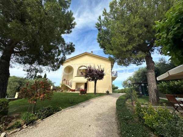 casa indipendente in vendita a Potenza Picena