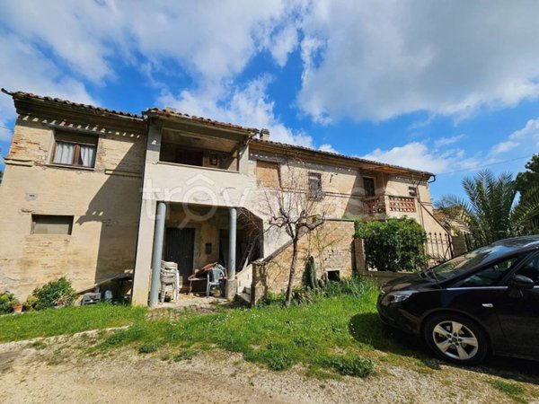 casa indipendente in vendita a Potenza Picena in zona San Girio