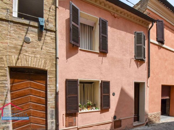 casa indipendente in vendita a Potenza Picena
