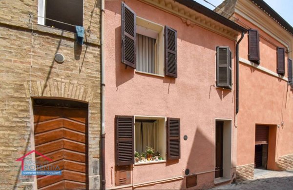 casa indipendente in vendita a Potenza Picena