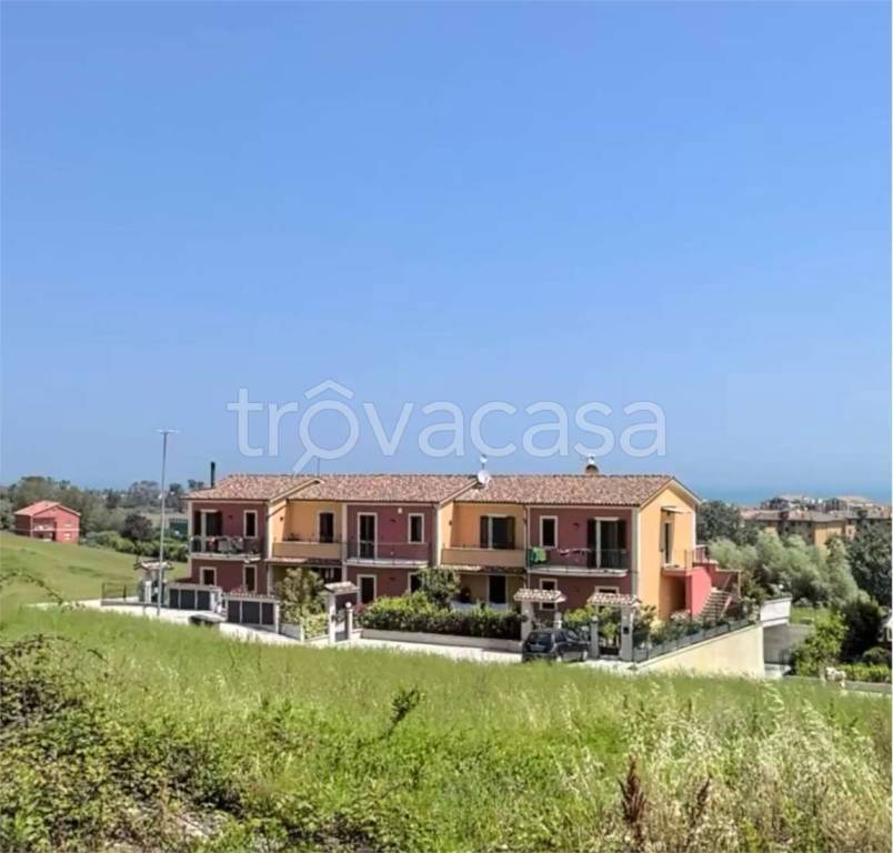 casa indipendente in vendita a Potenza Picena