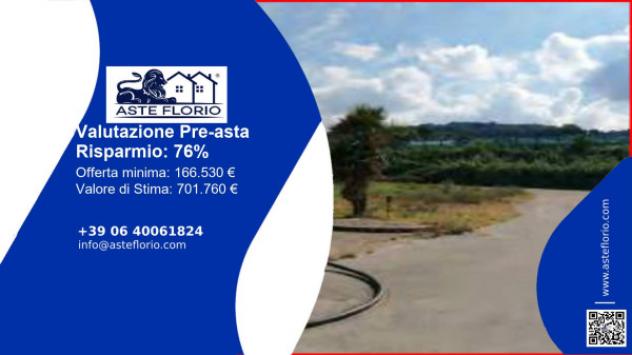 locale di sgombero in vendita a Potenza Picena