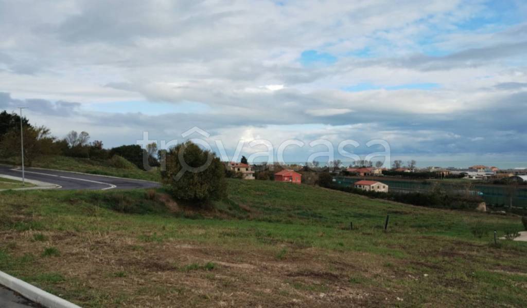 terreno agricolo in vendita a Potenza Picena in zona Porto Potenza Picena