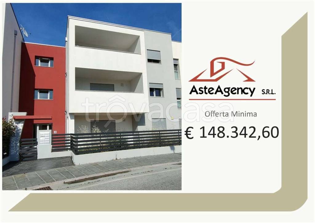 appartamento in vendita a Potenza Picena in zona Porto Potenza Picena