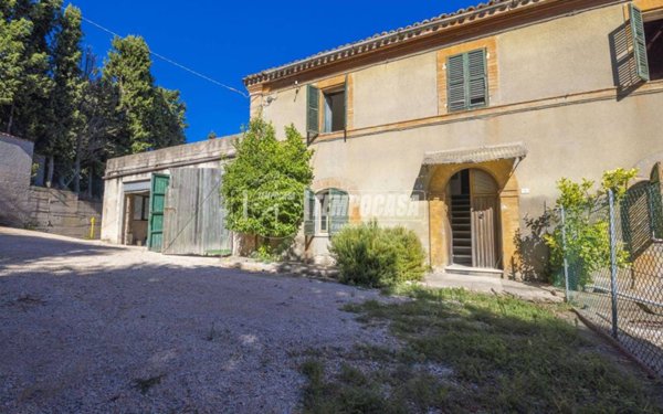 casa indipendente in vendita a Potenza Picena