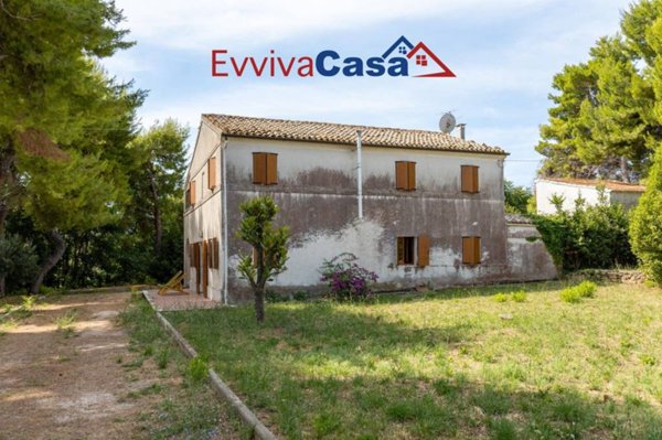 casa indipendente in vendita a Potenza Picena