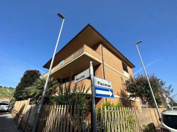 casa indipendente in vendita a Potenza Picena