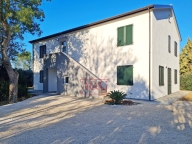 casa indipendente in vendita a Potenza Picena