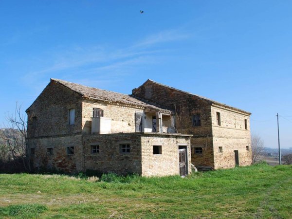casa indipendente in vendita a Potenza Picena in zona Porto Potenza Picena