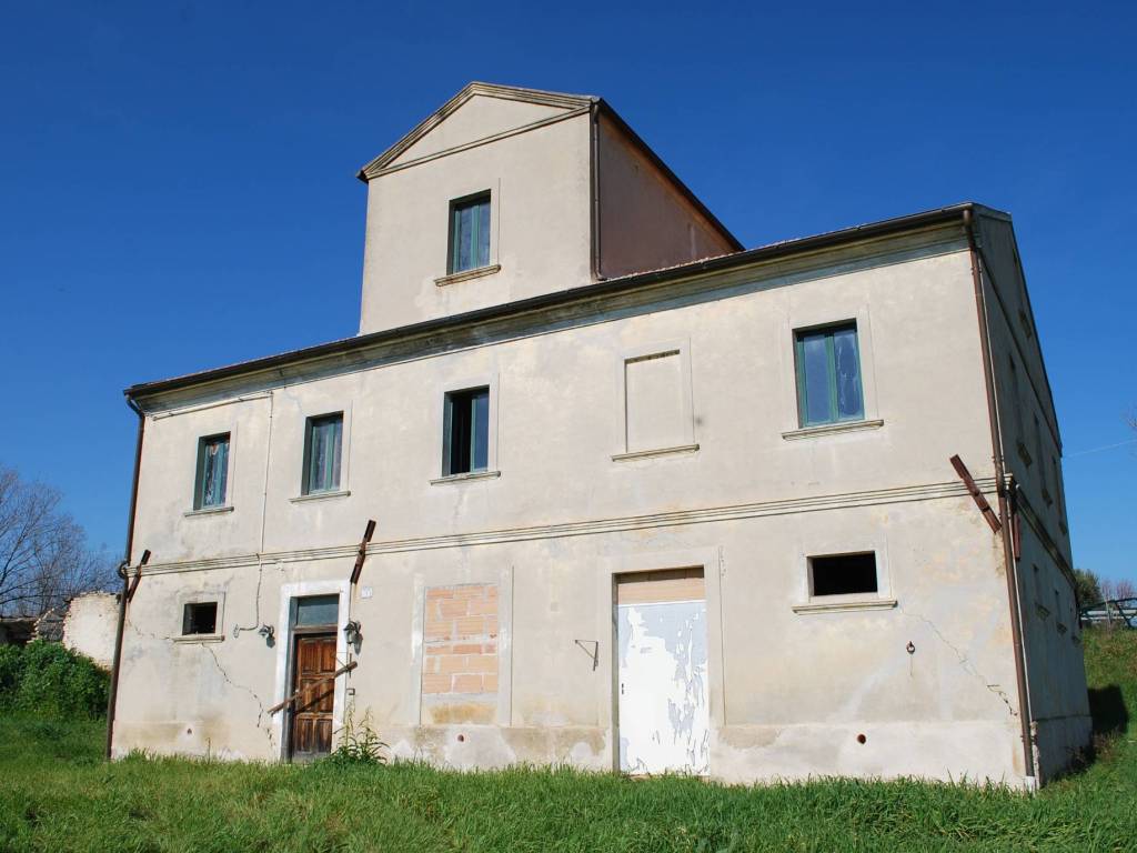 casa indipendente in vendita a Potenza Picena in zona Porto Potenza Picena