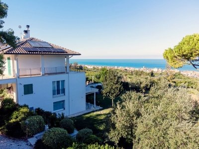 casa indipendente in vendita a Potenza Picena