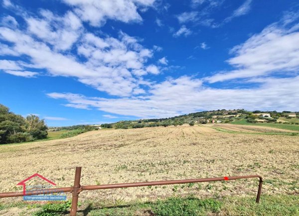 terreno edificabile in vendita a Potenza Picena