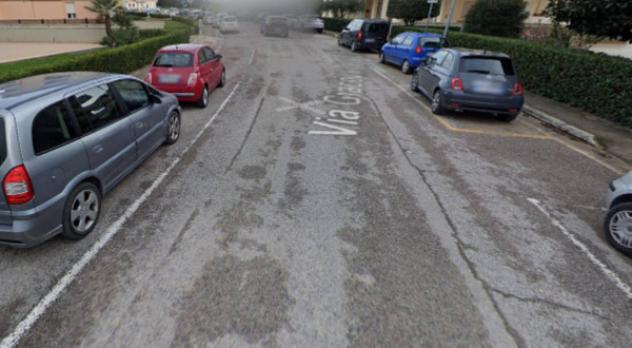 locale di sgombero in vendita a Potenza Picena in zona Porto Potenza Picena