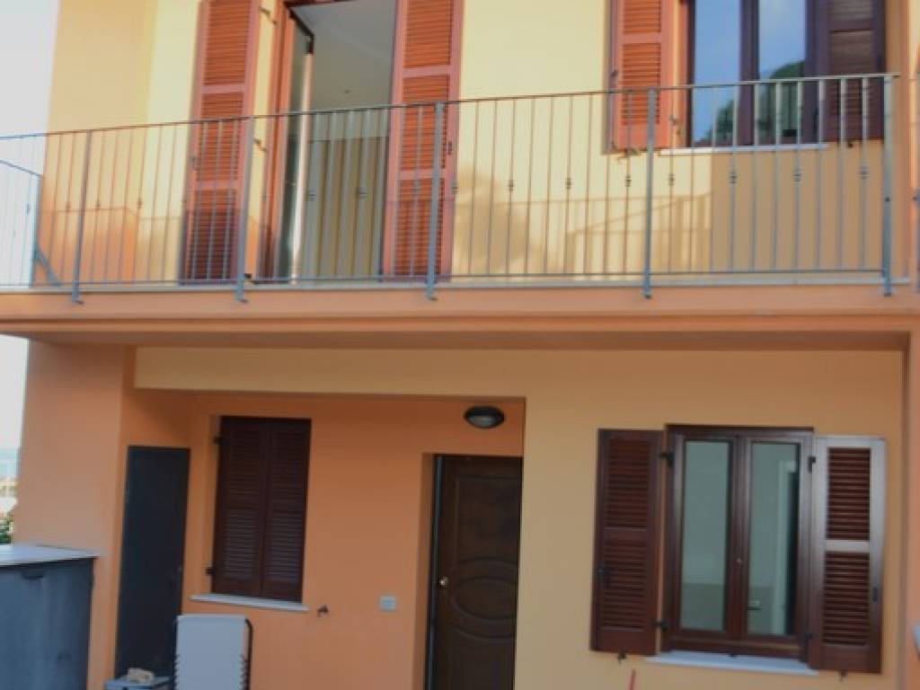 casa indipendente in vendita a Potenza Picena in zona Porto Potenza Picena