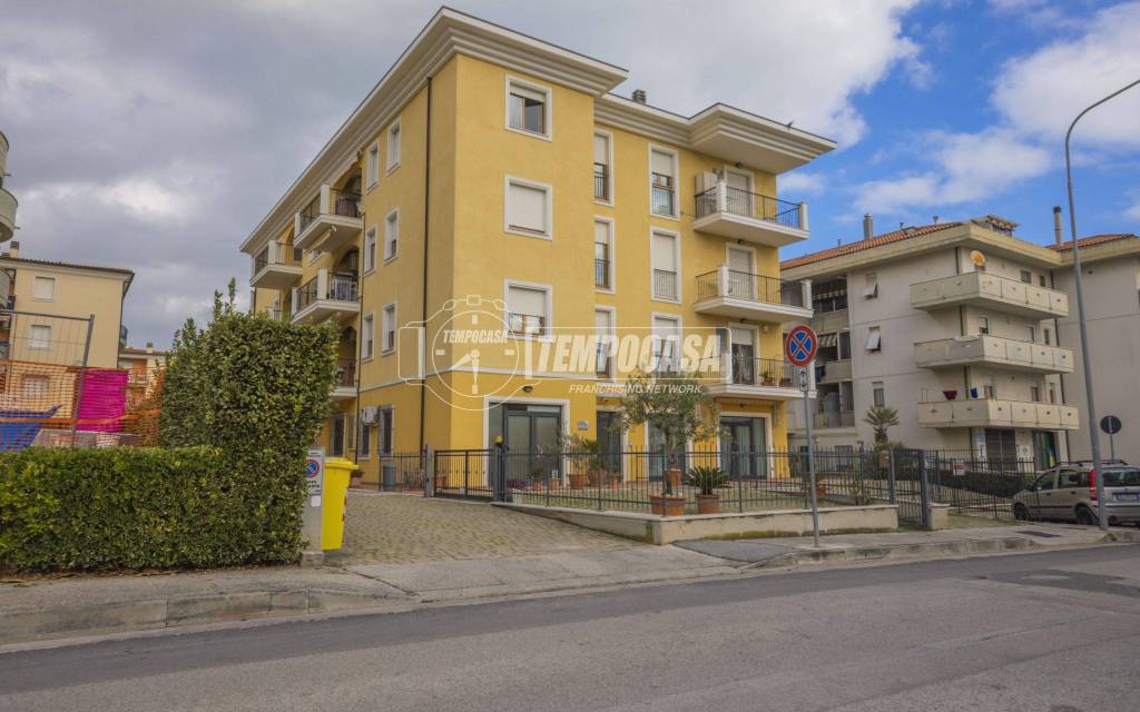 appartamento in vendita a Potenza Picena in zona Porto Potenza Picena