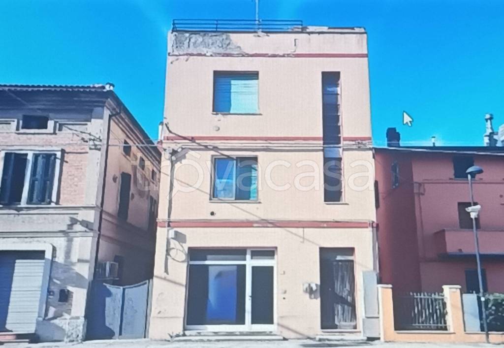 casa indipendente in vendita a Potenza Picena in zona Porto Potenza Picena