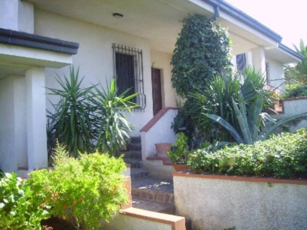 casa indipendente in vendita a Potenza Picena in zona Porto Potenza Picena