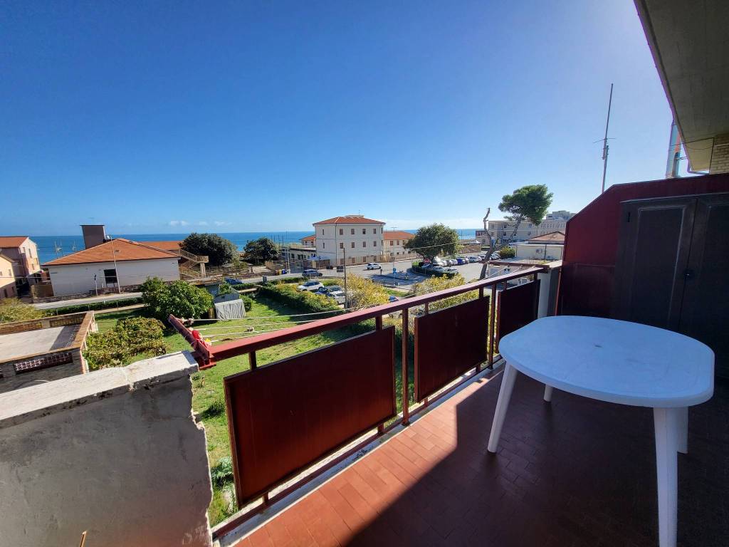 appartamento in vendita a Potenza Picena in zona Porto Potenza Picena