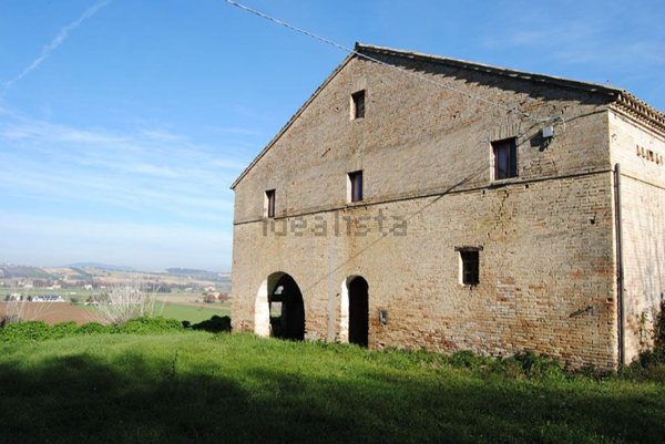 casale in vendita a Potenza Picena