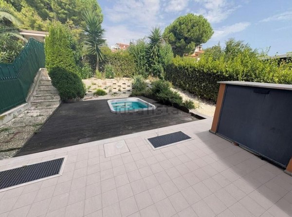 casa indipendente in vendita a Potenza Picena