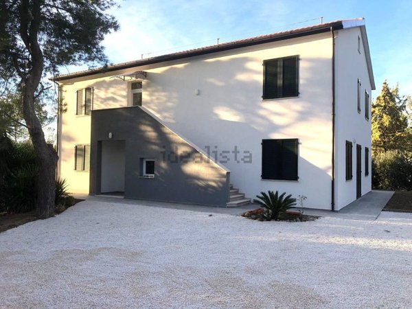 casa indipendente in vendita a Potenza Picena