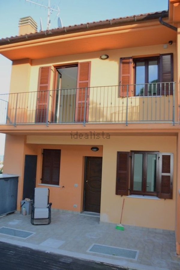 casa indipendente in vendita a Potenza Picena in zona Porto Potenza Picena